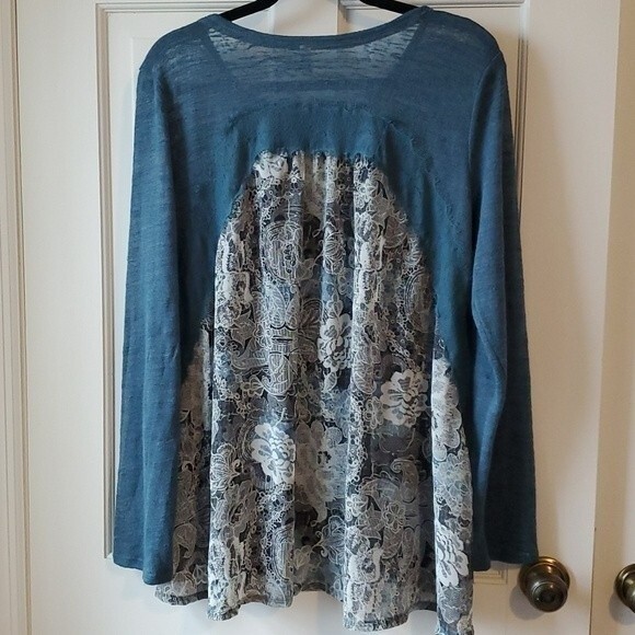 XHILERATION MIXED MEDIA FLOWY BLUE FLORAL TOP TEE WITH LACE SIZE XXL - Picture 2 of 8